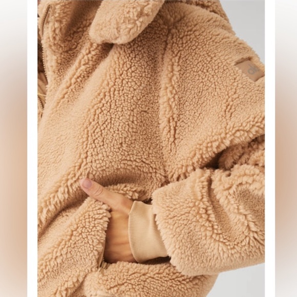 Alo Yoga Foxy Sherpa Teddy Jacket Removable Hood Camel Size Small EUC - Picture 13 of 16